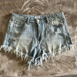 Distressed denim shorts!